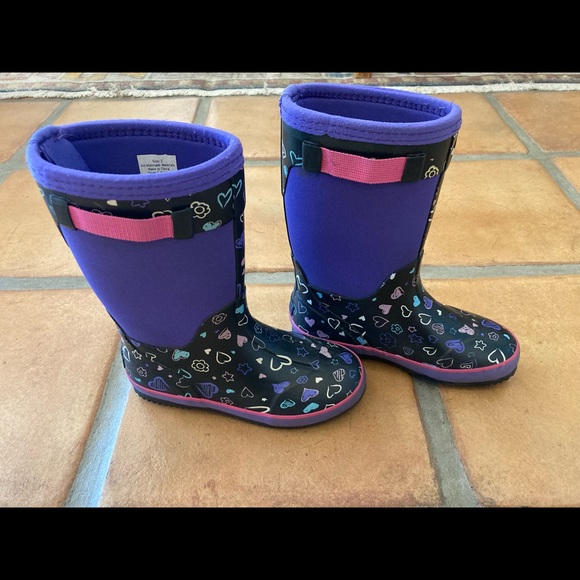 Girls Rain Boots - Picture 2 of 4